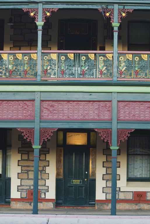 Imperial Fine Accommodation Broken Hill Buitenkant foto